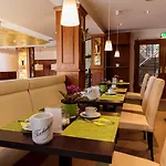 Senscity Spandau Otel