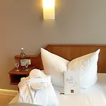 Senscity Spandau Otel 3*