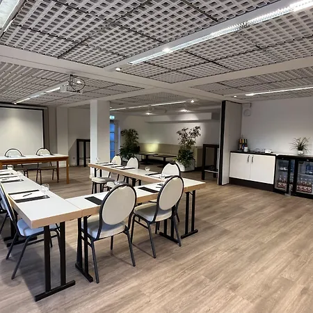 Senscity Spandau Otel