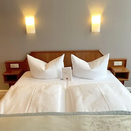 Hotel Senscity Spandau 3*