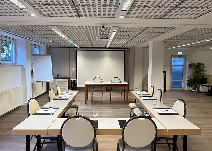 Senscity Spandau Hotel 3*