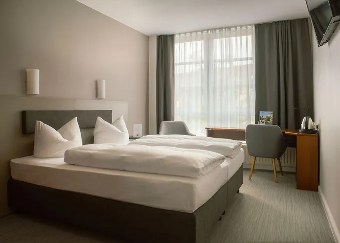 Senscity Spandau Hotel 3*