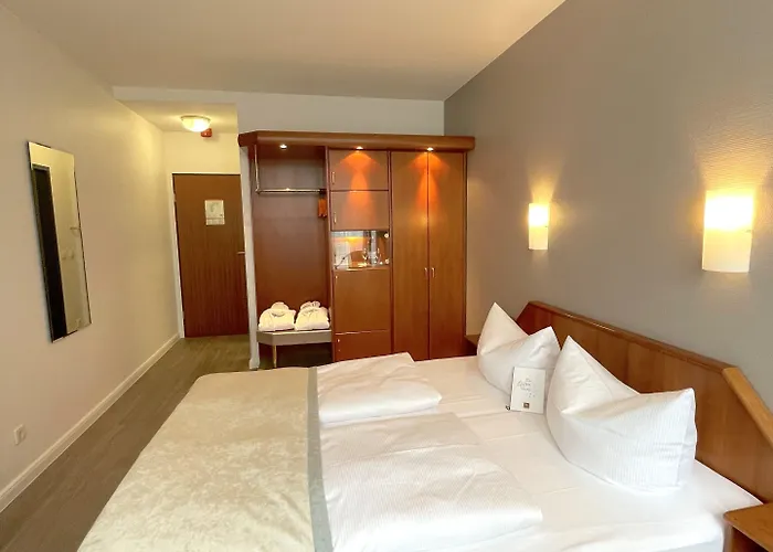 Senscity Spandau Hotel 3*