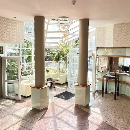 Senscity Spandau Hotel 3*