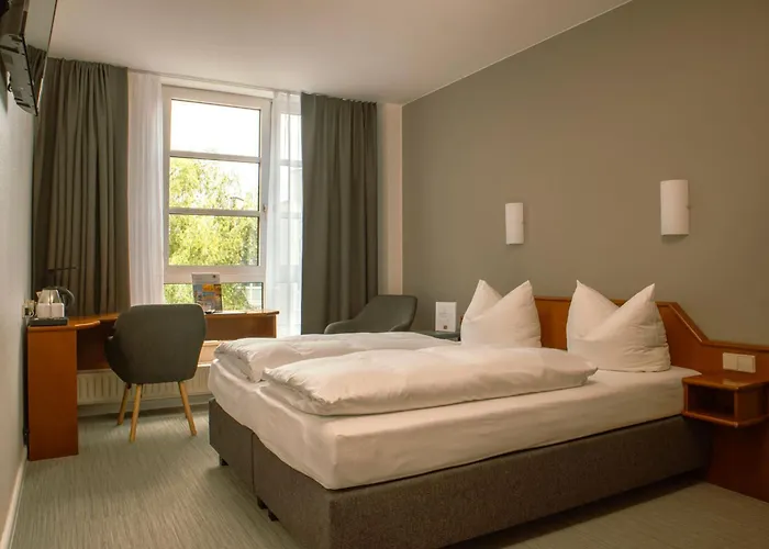 Hotel Senscity Spandau 3*